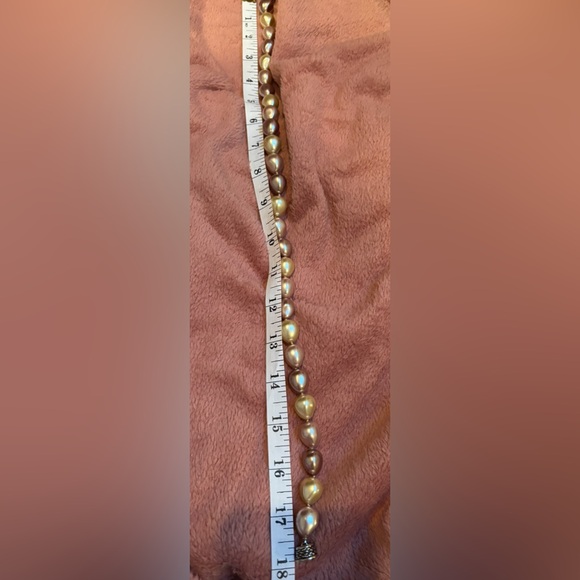 Premier Designs Faux Pearl Pearl Necklace Magnetic Closure - 2 for $12 - Picture 3 of 4